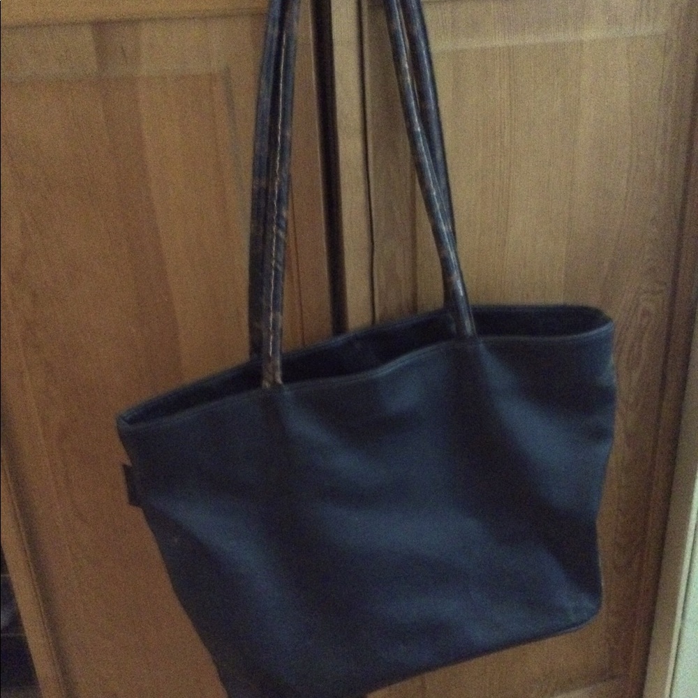 Black tote bag style Unlisted from Kenneth Cole
